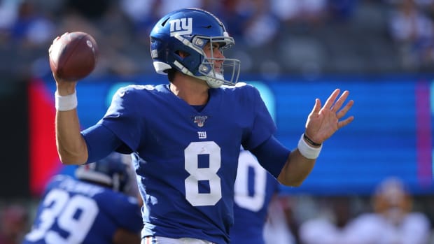 Sep 29, 2019; East Rutherford, NJ, USA; New York Giants quarterback Daniel Jones (8) drops back to pass against the Washington Redskins during the fourth quarter at MetLife Stadium.