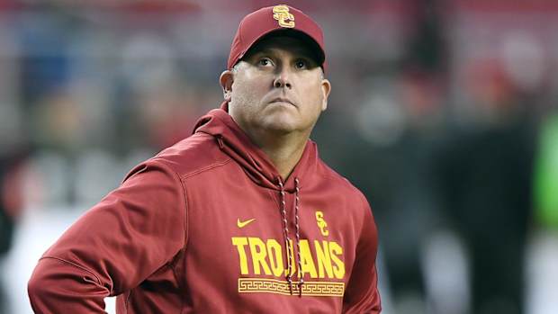 clay-helton-usc-fan-cancer