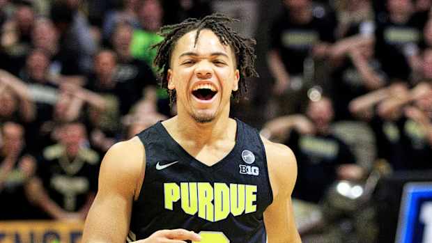 carsen-edwards-roundtable-entertaining.jpg