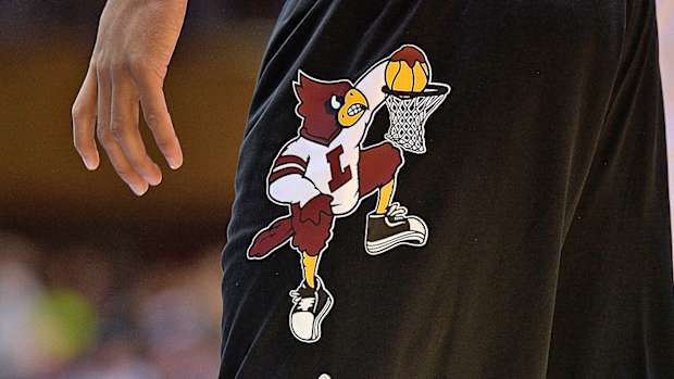 louisville-new-basketball-court-design-retro.jpg