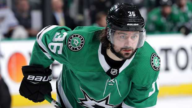 mats-zuccarello-free-agency-contract.jpg