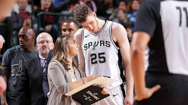 spurs-becky-hammon-ncaa-female-college-coaches-women.jpg