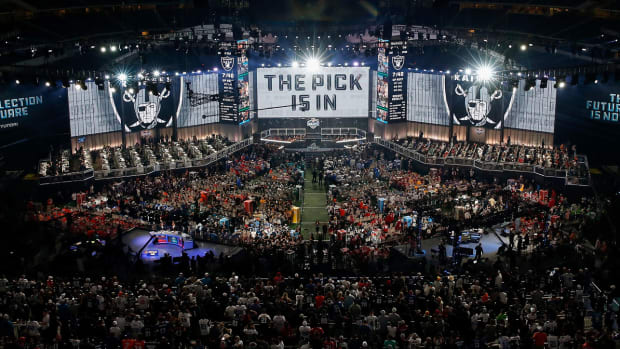 oakland-raiders-draft-pick.jpg