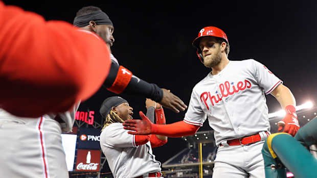 harper-homer-dc-return-phillies.jpg