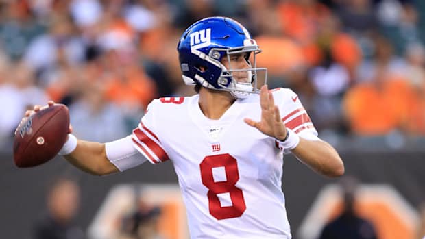 daniel-jones-new-york-giants-starting-quarterback-eli-manning-benched.jpg