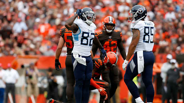 delanie-walker-browns-titans.jpg