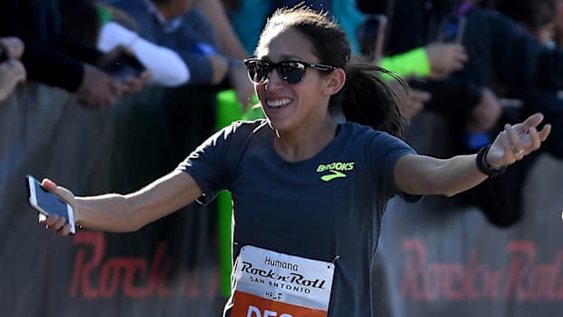 des-linden-boston-marathon-lead.jpg