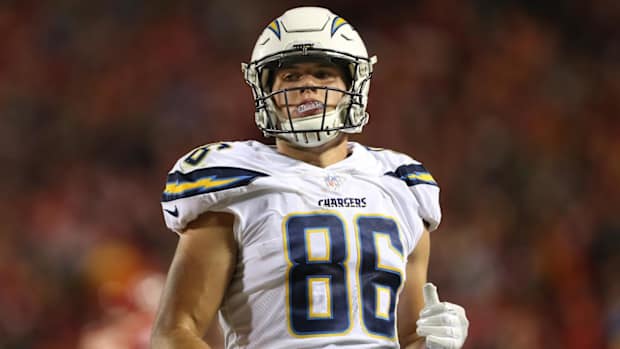 Report: Chargers TE Hunter Henry Suffers Season-Ending Torn ACL - IMAGE