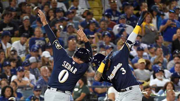 brewers-win-nlcs-game3.jpg