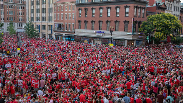 capitals-fans-game5-arena-stanley-cup.jpg
