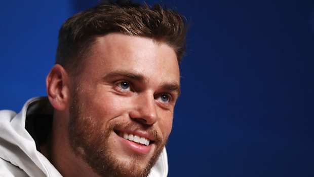 kenworthy-boyfriend-kiss.jpg