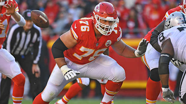 laurent-duvernay-tardif-chiefs.jpg