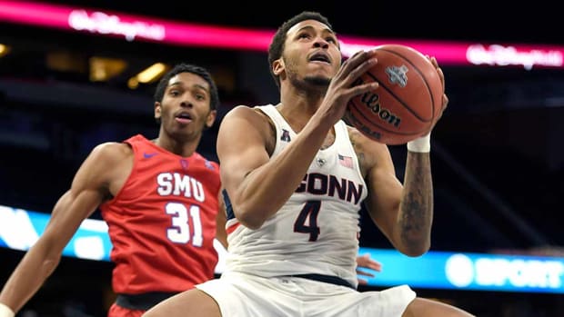 aac-basketball-preview-cincy-ucf-uconn-jalen-adams.jpg