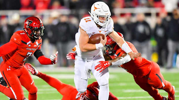 college-bowl-projections-game-schedule-playoff-rankings.jpg