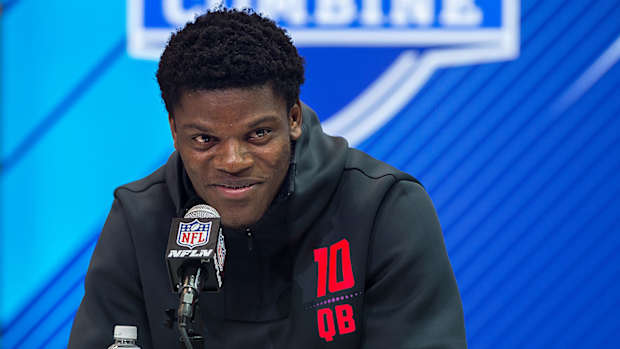 lamar-jackson-qb-nfl-draft-combine.jpg