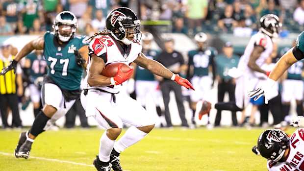 devonta-freeman-week-5-buy-sell-hold.jpg
