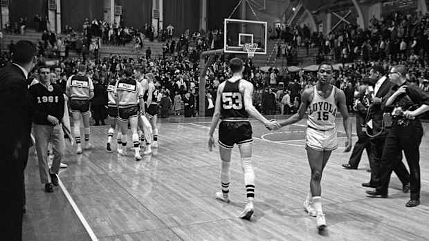 loyola-chicago-mississippi-state-basketball.jpg