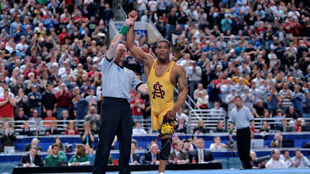 anthony-robles-pull-ups.jpg