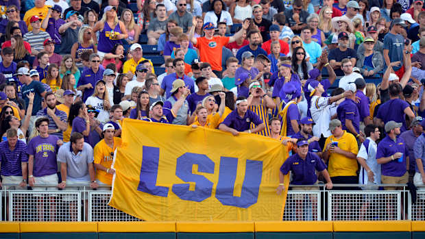 lsu-baseball-dads-save-florida-fan.jpeg
