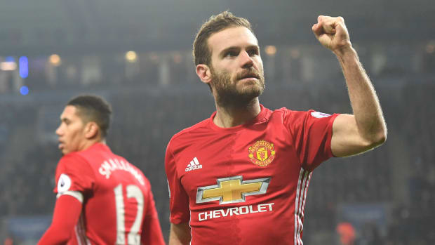 manchester-united-win-leicester.jpg