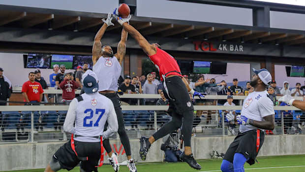 michael-vick-flag-football-league-debut-affl.jpg