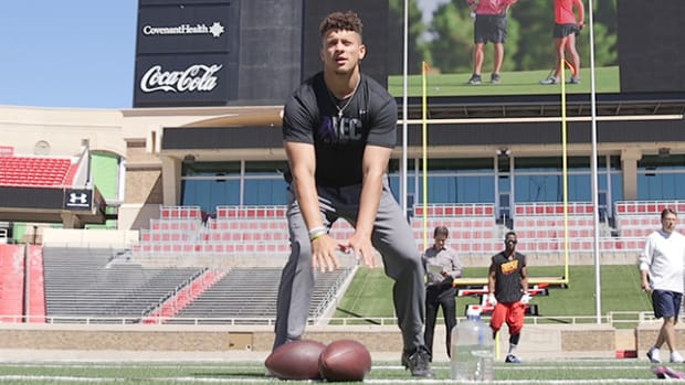 patrick-mahomes-t1.jpg