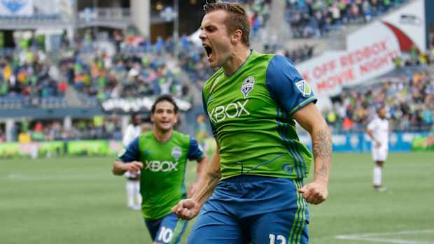 jordan-morris-seattle-sounders-pressure.jpg