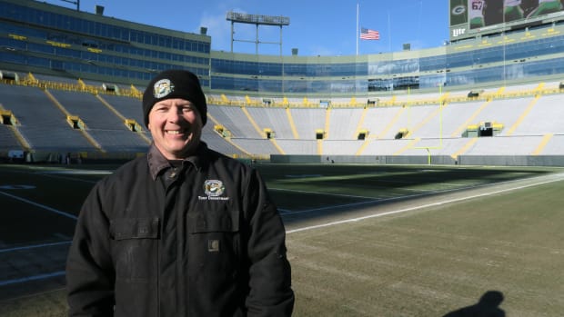 mmqb-allen-johnson-packes-lambeau-field-groundskeeper.jpg