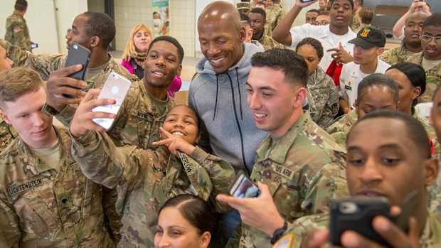 ray-allen-uso-tour.jpg
