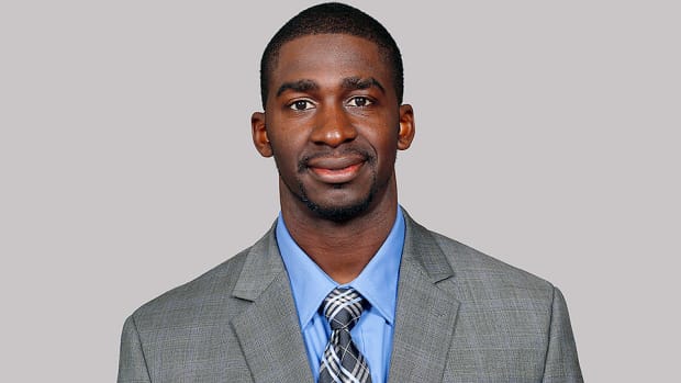 blue-adams-west-virginia-cornerbacks-coach-miami-dolphins.jpg