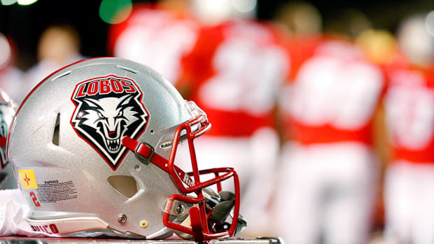 jason-lenzmeier-new-mexico-lobos-football-leaves-program.jpg