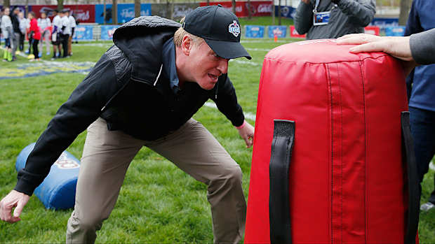 roger-goodell-nfl-concussion-research-deflategate.jpg