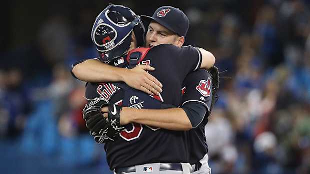 indians-win-14th-straight-blue-jays.jpg