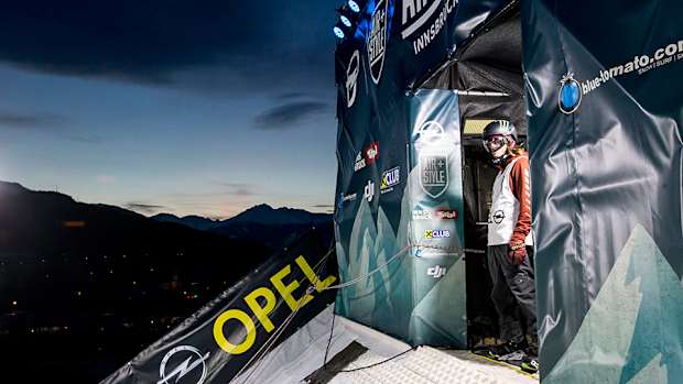 stale-sandbech-big-air-snowboarding-960.jpg
