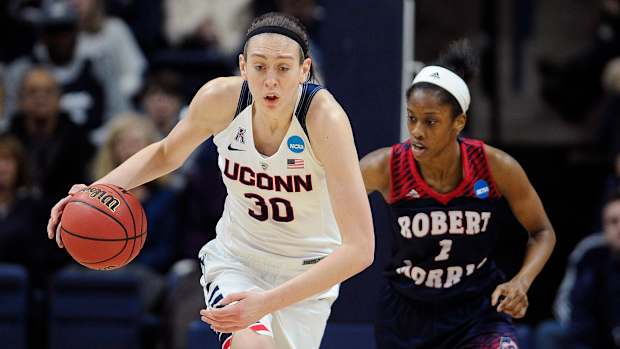 uconn-duquesne-women-bball.jpg