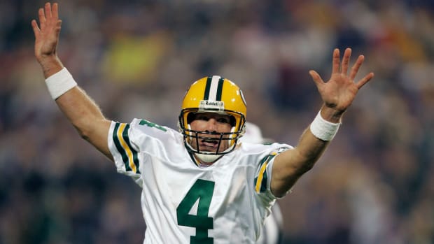 brett-favre-top-10-moments.jpg
