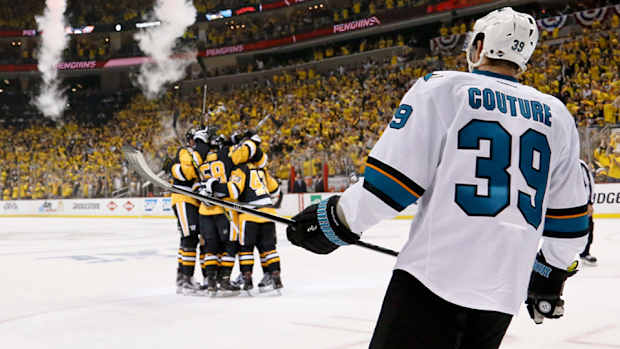 john-buccigross-espn-bucciotchallenge-hockey-twitter.jpg