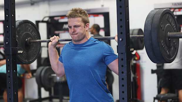 perfect-squat-ask-men-lead.jpg