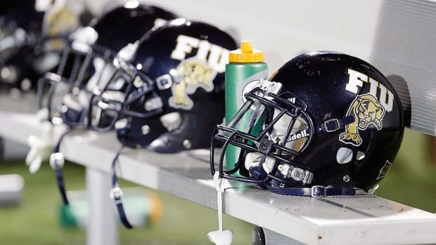 fiu-football-ron-cooper-promoted-defensive-coordinator.jpg