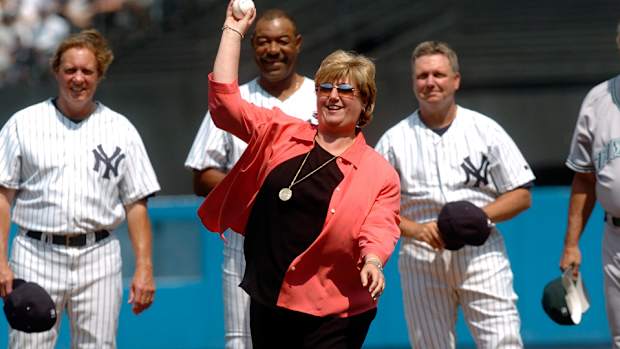 diana-munson-new-york-yankees-old-timers-day.jpg