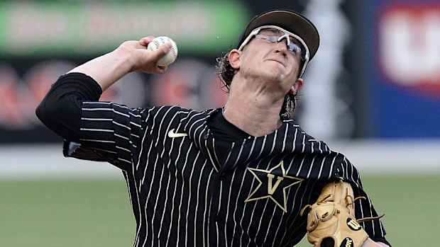 carson-fulmer-ap2.jpg