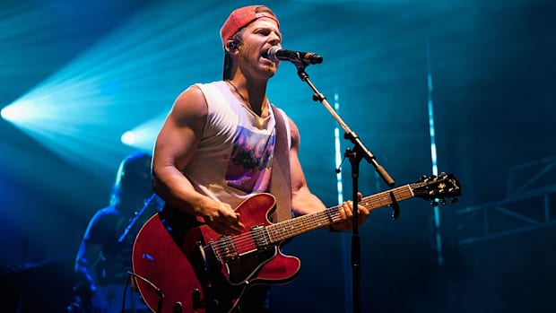 kip-moore-lead.jpg