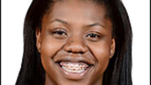 arike-ogunbowale-faces.jpg