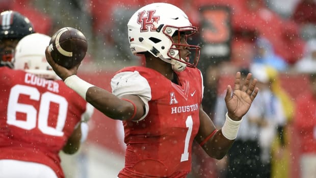 How Houston's Greg Ward evolved from a wideout into one of the nation's preeminent dual-threat QBs