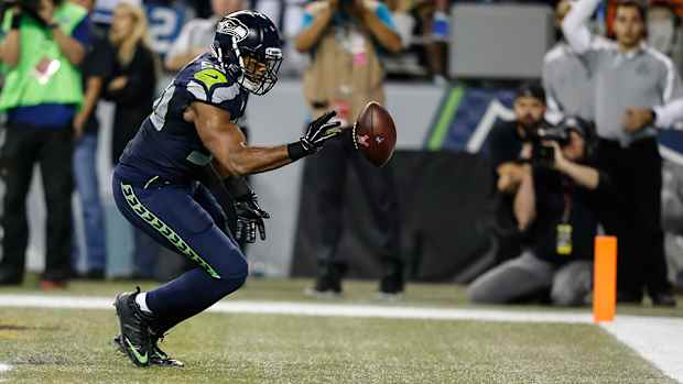 kj-wright-seahawks-lions-batting.jpg