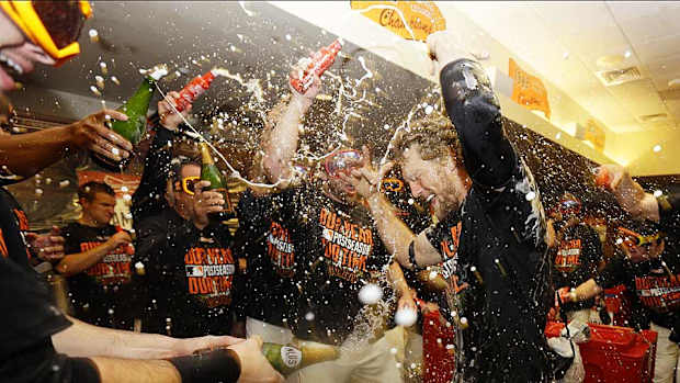 Giants celebrate NLDS champagne