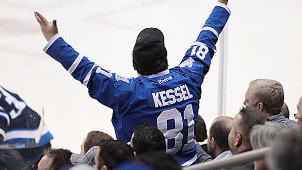 toronto-maple-leafs-fan.jpg