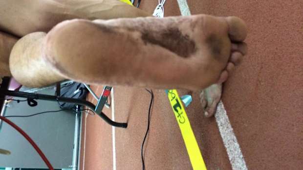 Andrew Snope barefoot runner