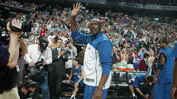 michael_jordan_wizards.jpg