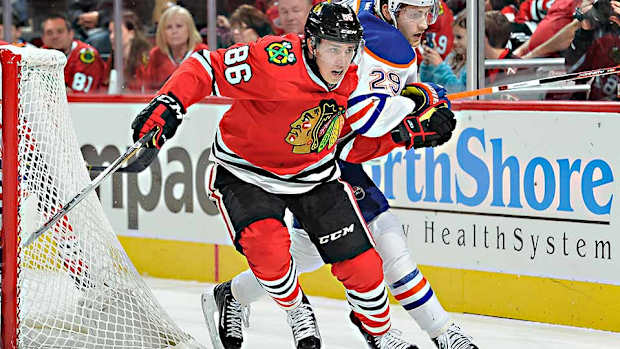 Teuvo-Teravainen-Bill-Smith.jpg
